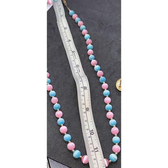 Beautiful Vintage Faux Turquoise(blue)  and pink necklace with Beautiful Rare Fa - Picture 9 of 10
